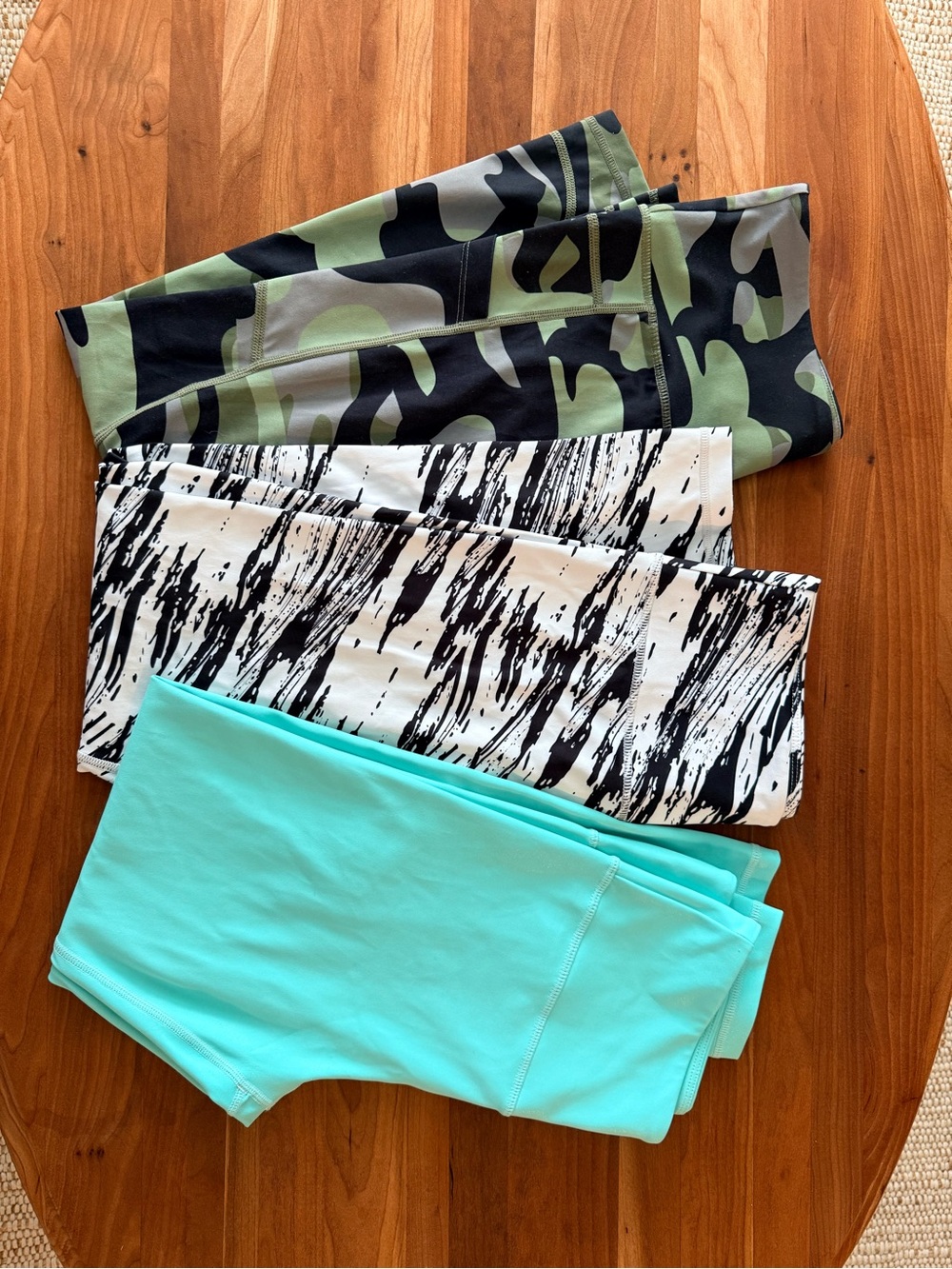 EUC (Barely Used!) Zyia Active Crop Leggings (Size 6-8 (Medium) Lot of 3)